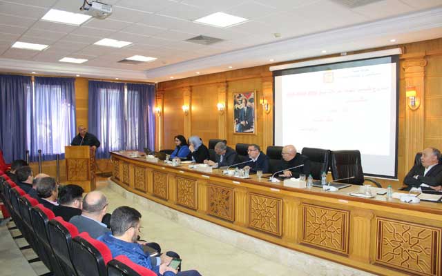 بعد أشهر من التوقف..الداخلية تُرخص للمجالس المنتخبة بعقد دوراتها العادية والاستثنائية وفق شروط صارمة