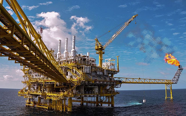 المغرب يخطط لبناء أول محطة عائمة للغاز الطبيعي المسال في ميناء الناظور